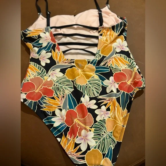 Hurley Floral One-Piece Swimsuit, XL - Picture 3 of 4